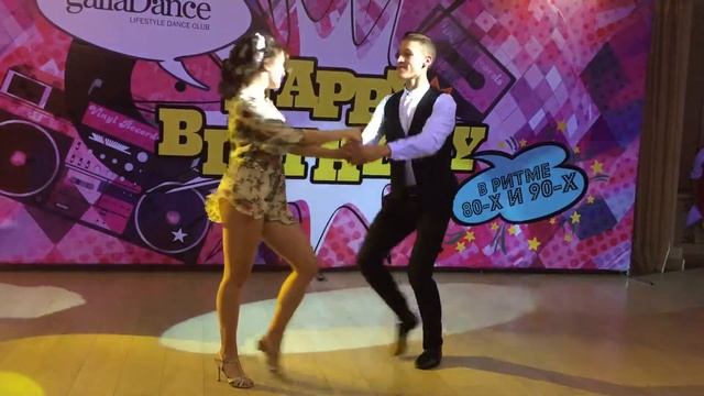 "Встреча" Анастасия Ситникова и Павел Коптиль смотреть онлайн