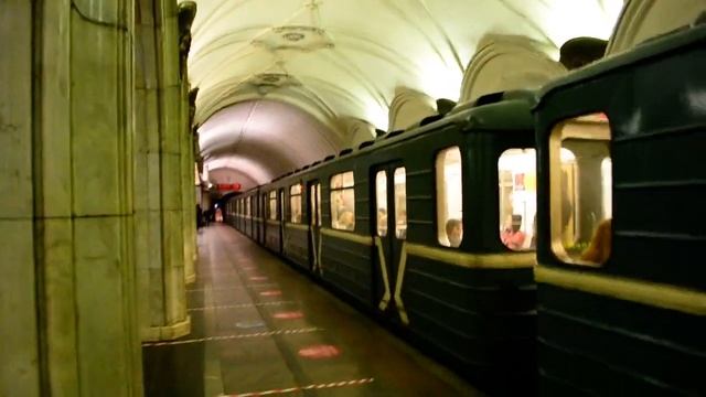 81-717/714 на станции Павелецкая Радиальная (12.10.2020) смотреть онлайн