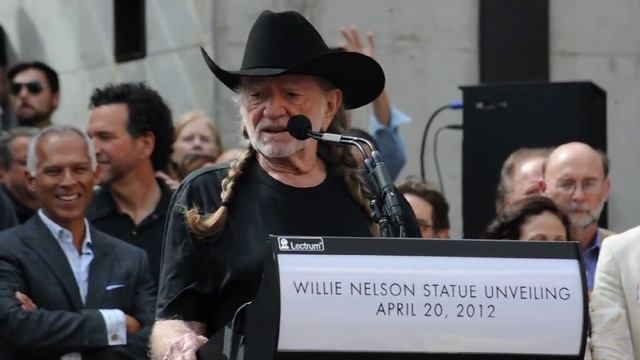 WILLIE NELSON statue unveiling acceptance speech 4/20/12 Austin, TX смотреть онлайн