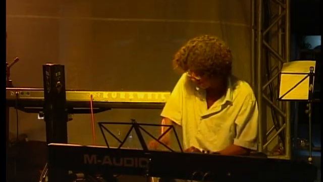 Carlo Penza Trio - A Night In Tunisia смотреть онлайн