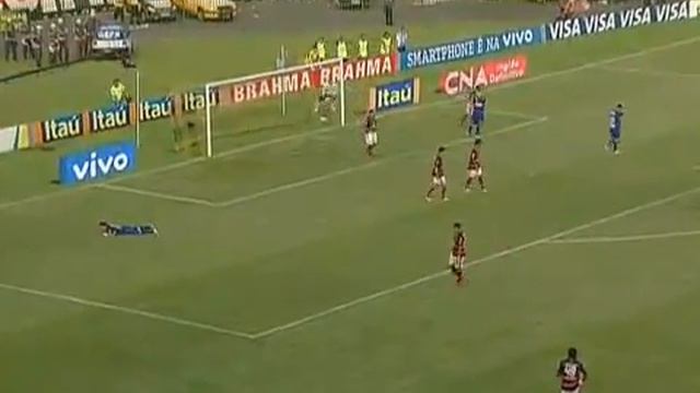 Montillo faz grande jogada, toca para Wellington Paulista que perde! смотреть онлайн