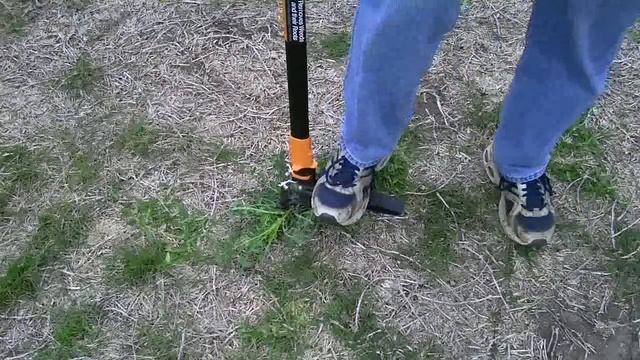 Fiskars Extended Reach Weeder Model 7880 Garden Tool Review and Use смотреть онлайн