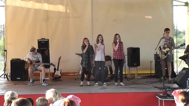 5 смена 2013 РокКонцерт (Аида Ведищева - Песенка о медведях) смотреть онлайн