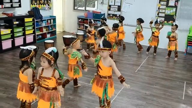 Африканский танец. Моя группа смотреть онлайн