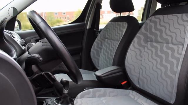 Škoda Roomster 1.4 16V 85pk Ambiente смотреть онлайн