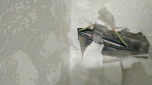 Что делать если пробил провод в стене. Простой способ как соединить пробитый провод в стене.