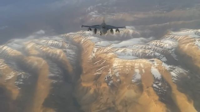 Сравнение современного F-16 с Су-35. Лучший боевой самолет ВВС Украины Vs флагман ВКС РФ.