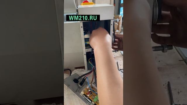 Установка электронной гитары на токарный станок WM210.RU смотреть онлайн