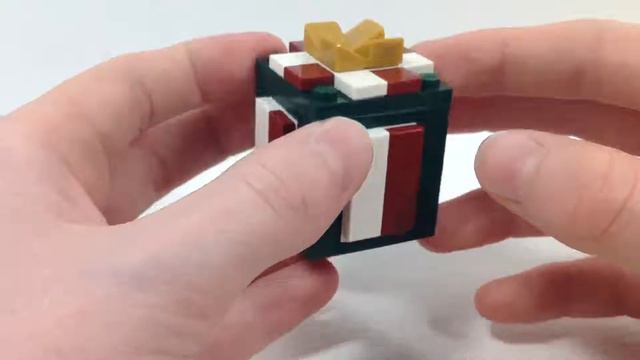 LEGO STORE DECEMBER MINI MONTHLY BUILD REVIEW-PRESENT! смотреть онлайн