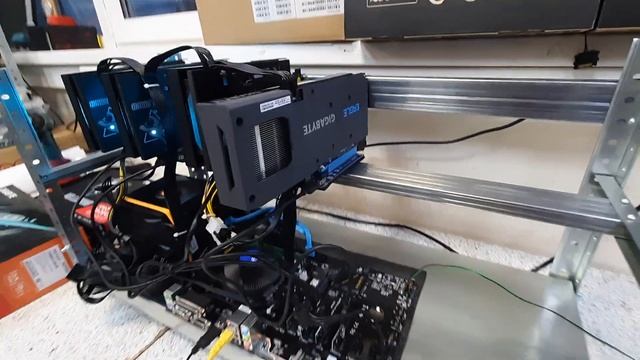 Mining ферма на RX 6600XT PowerColor HellHound и Gigabyte Eagle Адский КабЕль и Орёл на трёх кулера смотреть онлайн
