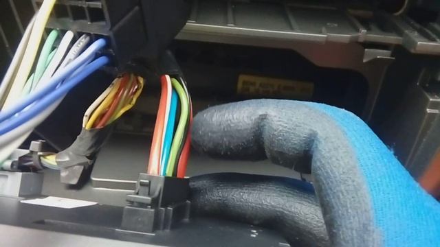 Vauxhall Zafira how to remove radio & refit DAB double din + part numbers needed смотреть онлайн