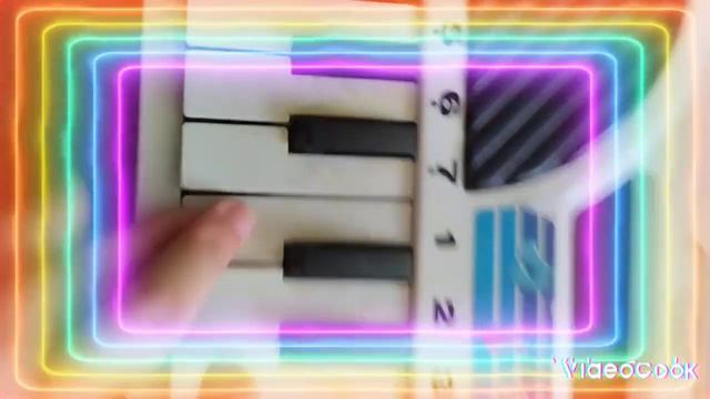 я придумала музыку и решила её сыграть на пианино. видео идёт недолго. но музыка классная! смотреть онлайн