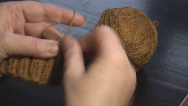 Закрытие петель последнего ряда.Способ 1.Уроки вязания на канале''Дела домашние''. смотреть онлайн