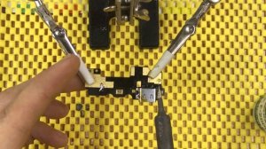 Безопасно выпаять разъём на телефоне сплавом Розе