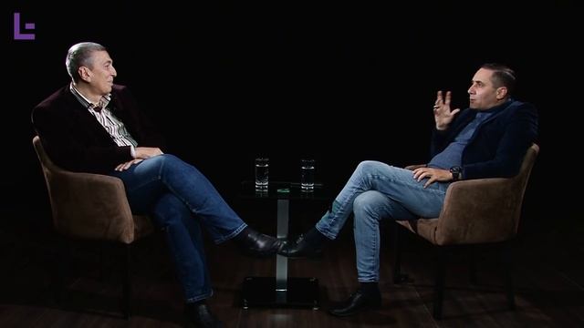 Маленькая страна. 3+3 или как азербайджанец открыл Америку. смотреть онлайн