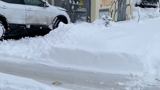 Краснодар завалило Снегом! Январь 2022 смотреть онлайн