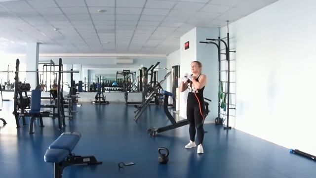 Функциональная быстрая тренировка с гирей и скакалкой на рельеф, силовую и общую выносливость. смотреть онлайн