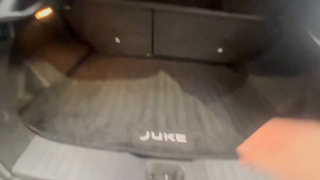 Nissan Juke N-Connecta - OE23 UTH смотреть онлайн