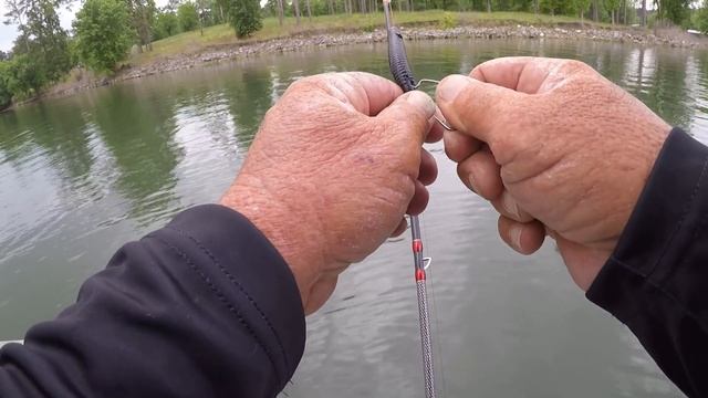 How To Rig and Fish A Senko! Complete Bass Fishing Setup смотреть онлайн