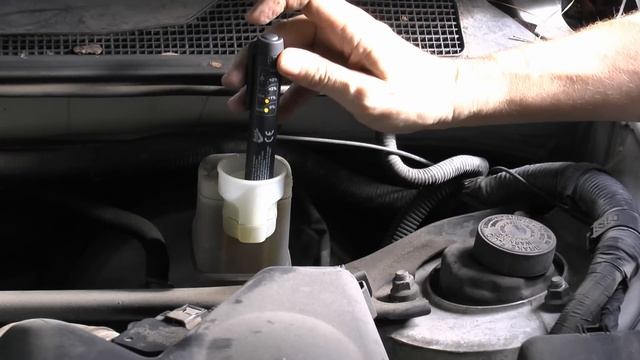 How to Change Brake Fluid in Your Car смотреть онлайн