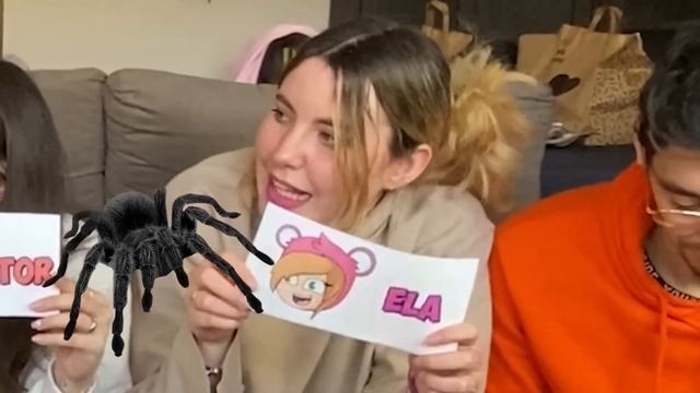 ¿QUIÉN ES MÁS PROBABLE QUE...? RETO CON LOS COMPAS, ELA Y LYNA смотреть онлайн