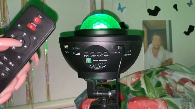 КАК РАБОТАЕТ STARRY SKY LIGHT PROJECTOR | проектор звездного неба смотреть онлайн