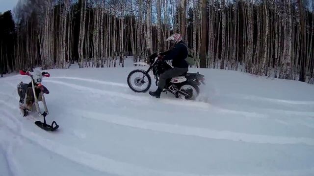 Это Лопацикл!)) Эндуро Зимой, мотоцикл для снега смотреть онлайн