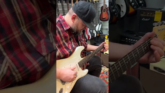 G&L Tribute Legacy Surf Green электрогитара stratocaster смотреть онлайн