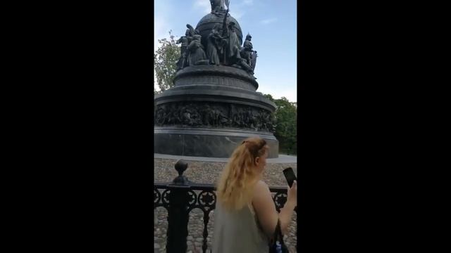 Кремлёвский парк. Великий Новгород. смотреть онлайн