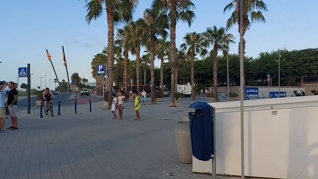 Как европейцы относятся к соблюдению карантинных мер. смотреть онлайн