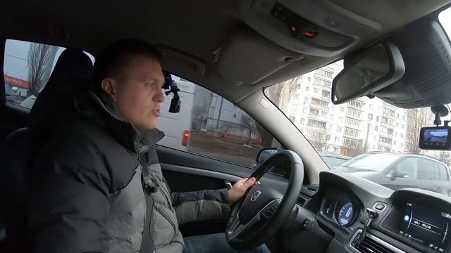 Volvo V70 Семейный универсал премиум класса смотреть онлайн