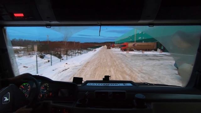 Спасаем казахскую фуру! смотреть онлайн