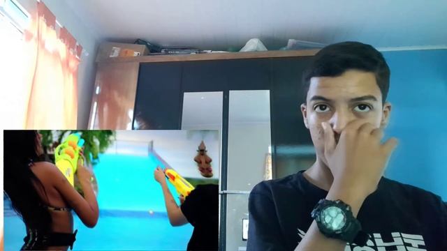 React: Alee - pocotó e Brandão - Closet!!! (Hash tá voandooo, só hit) смотреть онлайн