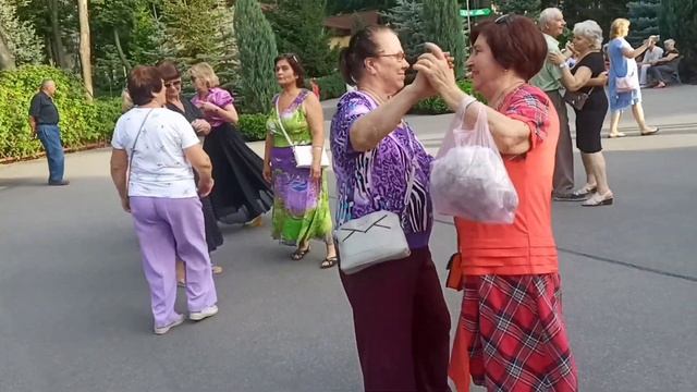 А я люблю тебя - мою чужую!!!??Танцы в парке Горького!!!??Харьков 2021 смотреть онлайн