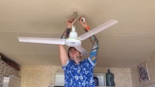 Вешаем вентилятор вместо люстры смотреть онлайн