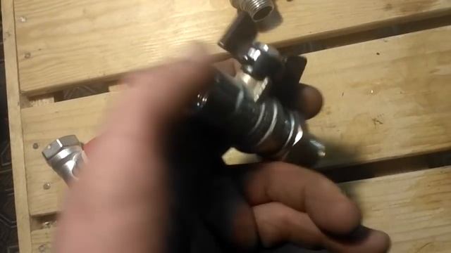 Самотёчная система отопления.Какие краны на радиатор использовать! смотреть онлайн
