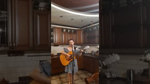 Анна Зеленская исполняет песню "Два крыла" на стихи Александра Кердана смотреть онлайн