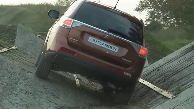 MITSUBISHI OUTLANDER 2013 - TEST DRIVE смотреть онлайн