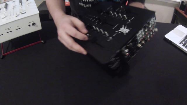 TRX by Dj Tech - Unboxing and Review DeeJay Queazy смотреть онлайн