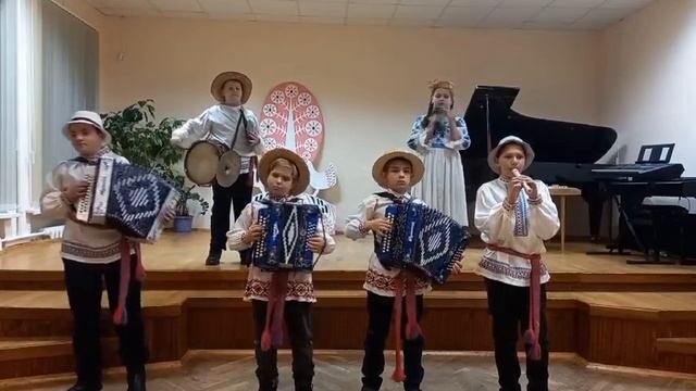 Ансамбль народных инструментов "Тарасики" - "Витебская полька" смотреть онлайн