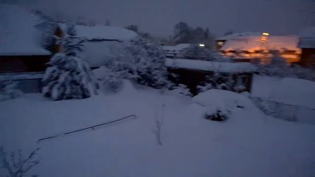 Прыгаю из окна в сугробы! Снег по пояс! 05.02.18 смотреть онлайн