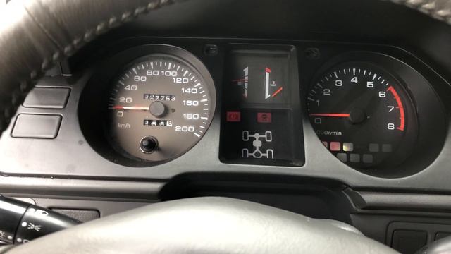 Khởi động Mitsubishi Pajero V33 2003 dưới trời băng giá смотреть онлайн