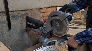 Обзор торцовочной пилы.Metabo KGS216 M после года эксплуатации.
