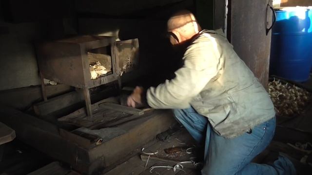 Разводим огонь Эвенкийская стружка КУАГАМДА смотреть онлайн