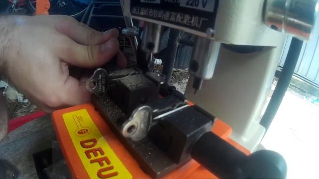 DEFU 368A key cutting machine review смотреть онлайн