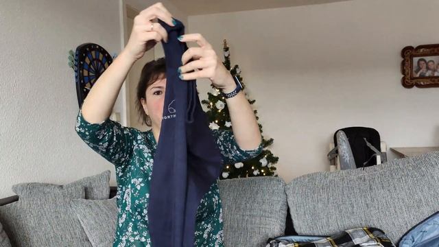 Посылка из Италии. Какие подарки мы ждем больше всего. Что прислала мама мужа? Распаковка и примерк смотреть онлайн