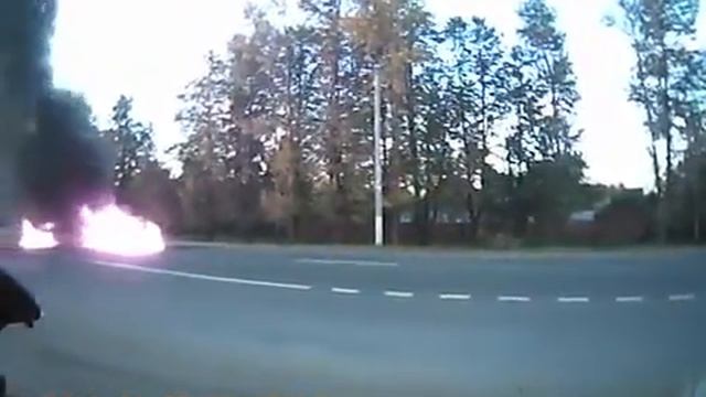 Врезался и сразу загорелся смотреть онлайн