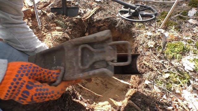 КЛАД! ПОЛНЫЙ ЯЩИК ЗОЛОТЫХ СЛИТКОВ! смотреть онлайн