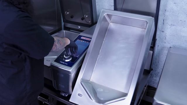 Tips & Tricks #9: How-to clean the iVario non-chemical Part 2 | RATIONAL смотреть онлайн
