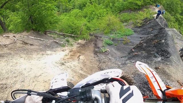 Первый внедорожный день ГОНКИ 100%ENDURO в Геленджике! Лучше поздно, чем никогда! смотреть онлайн
